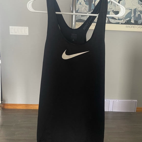 Nike dri fit tank top size medium - Picture 1 of 2